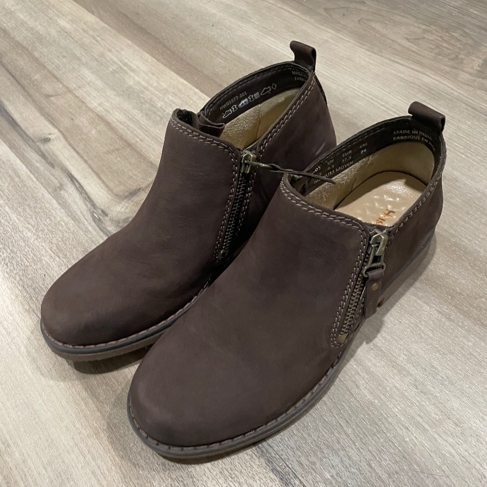 Hush Puppies Shoes 6.5